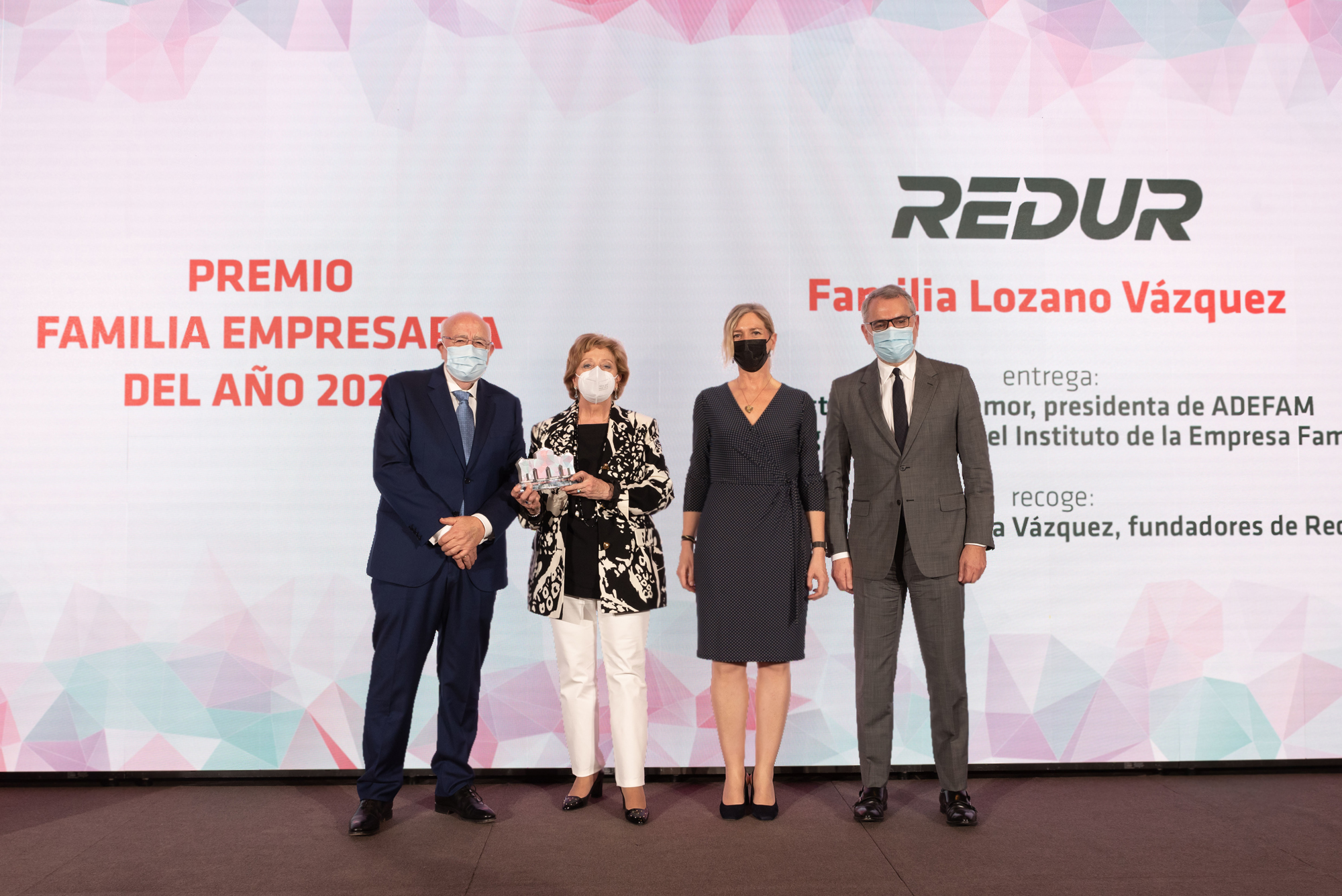 La familia Lozano recibe el premio a la Familia Empresaria del Año 2022